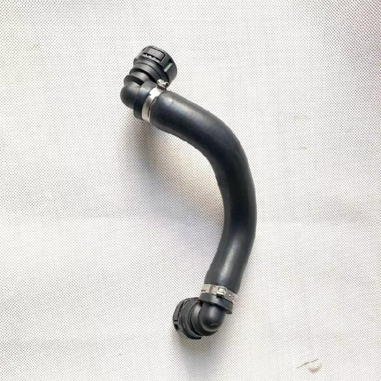 Radiator Coolant Hose Assembly 21452793 46483018 for FM Heavy Duty Truck D13 D16, Curved Vehicle Replacement Hose with Fitted Ends and Metal Securing