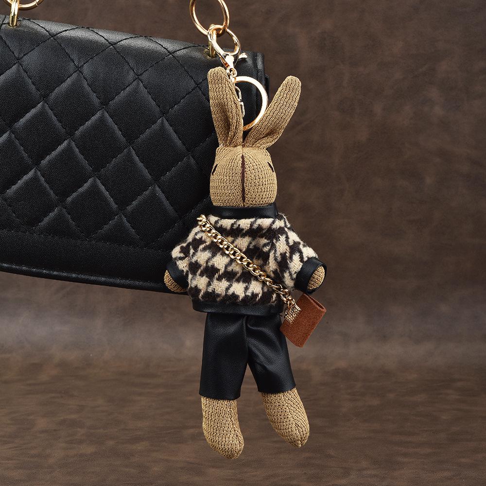 

Брелок для ключей в виде плюшевой куклы «Кролик в гусиную лапку»