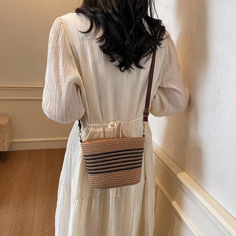 Bag Women's New Fashion Messenger Bucket Bag Versatile Seaside Beach Bag