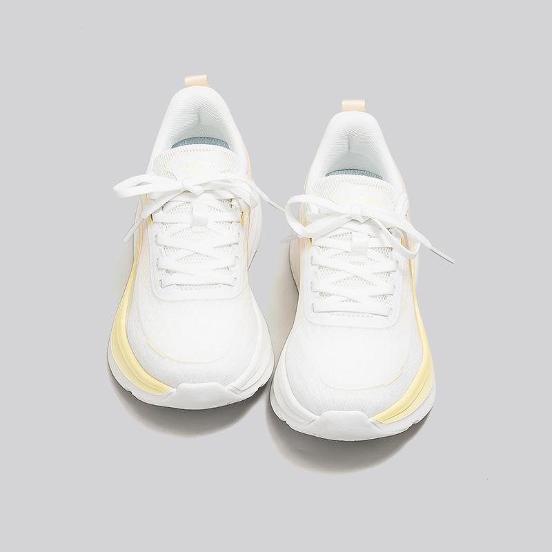 

Global Spring 22 New Flying Weaving Mesh Breathable Ultra Light Sports Casual Running Shoes Soft-soled Shoes 40 жовтий