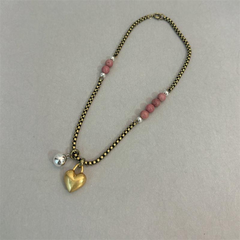 

Европейско-американское черное ожерелье с цепочкой из бисера Love: Ретро, нишевый, штабелируемый дизайн для женщин