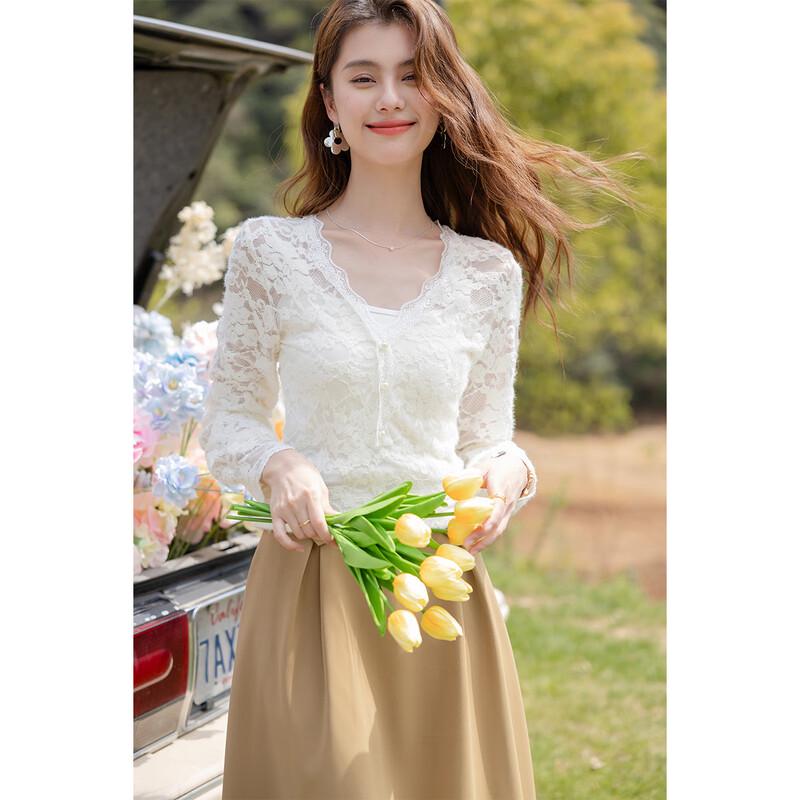 

Mocana French V-neck Lace Top & Slim Fit Long Sleeve Set M