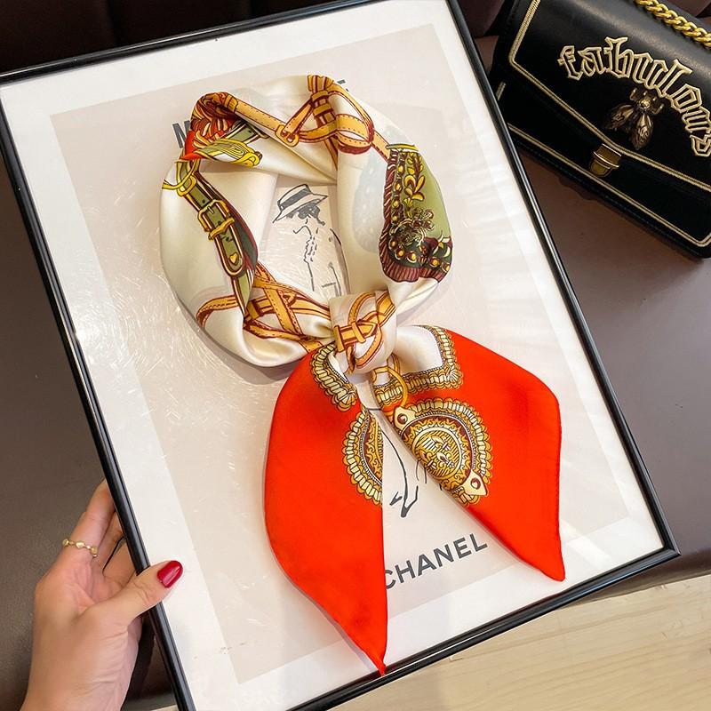 Schwarz-weiß gestreifter kleiner quadratischer Schal Seidenschal Damenkopftuch mit Hemd Professionelle Dekoration Nackenschutzschal Hals dünner Schal