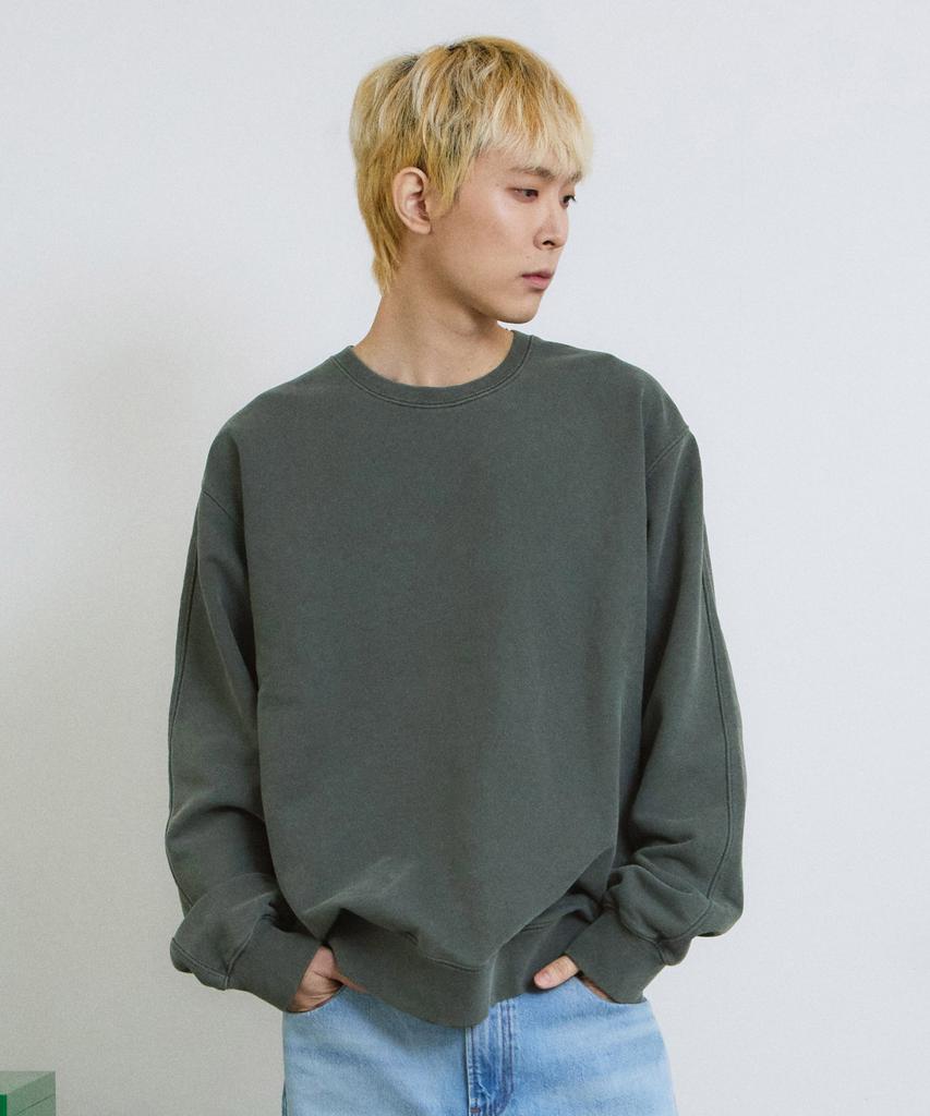 ADERNM Pigment Cut-Line Sweatshirt (Khaki)