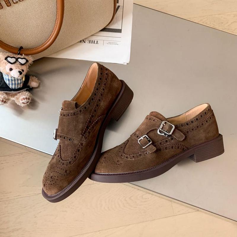 Fashion Women's new leather, cowhide, patent leather, cowhide, suede, metal belt buckle, carved hole, fashionable single shoe, work shoe