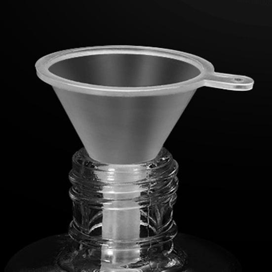 200-ml-Olivenölsprüher aus Glas mit rutschfester Pressoberseite, staubdichter Ölspender, Druckdüse, Küchenöl-Nebelwerkzeug