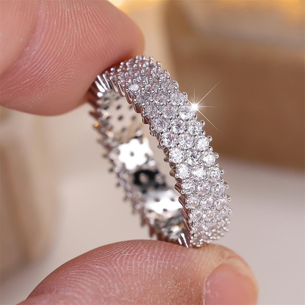Cute Round Stone Black White Green Zircon Rings For Women Vintage Black Metal Gold CopperColor Ring Wedding Jewelry Bridal Gift