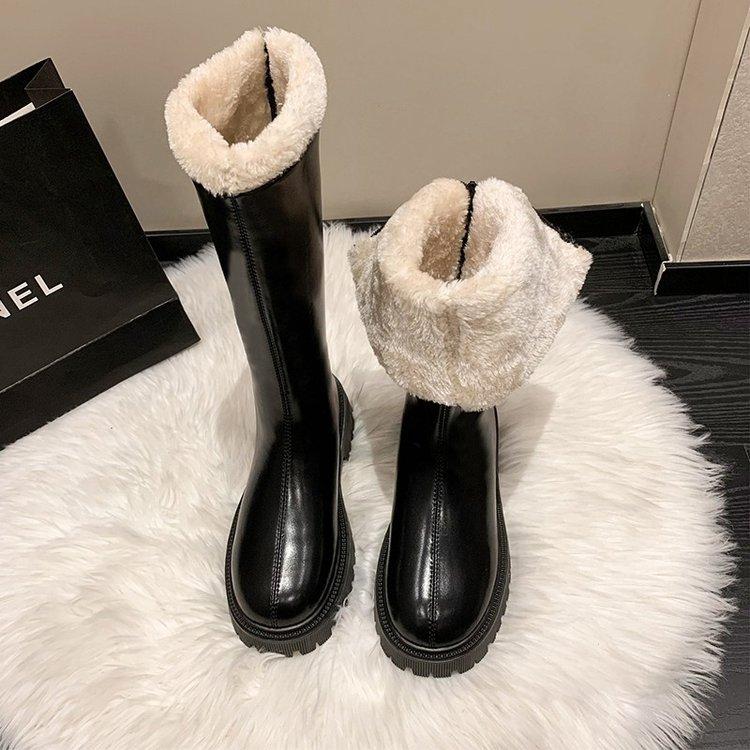 Glossy Muffins and Fashion Women's Boots, the New High Tube In Autumn and Winter, But Knee-high and Velvet Thickened Women's Boots
