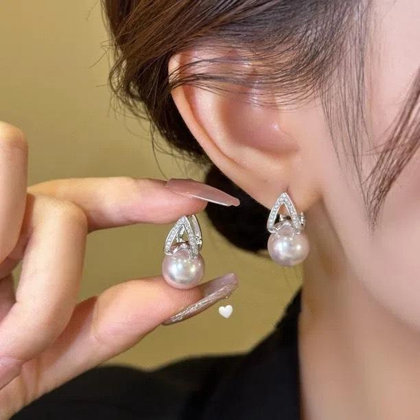 Real many hemp gray water drop horseshoe pearl pendant earrings for women's Chen Shu, the same light luxury high-end stud earrings, high-end earrings.