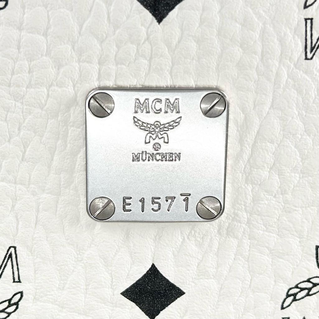 MCM Stark Sidestuds Visetos MMK65VE37WT001 Backpack Â· Daypack white unisex Small size used