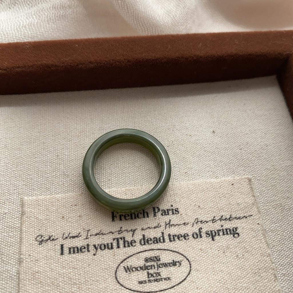 Simple Resin Ring Temperament Niche Design Versatile Daily Leisure Commuting Ring Ring