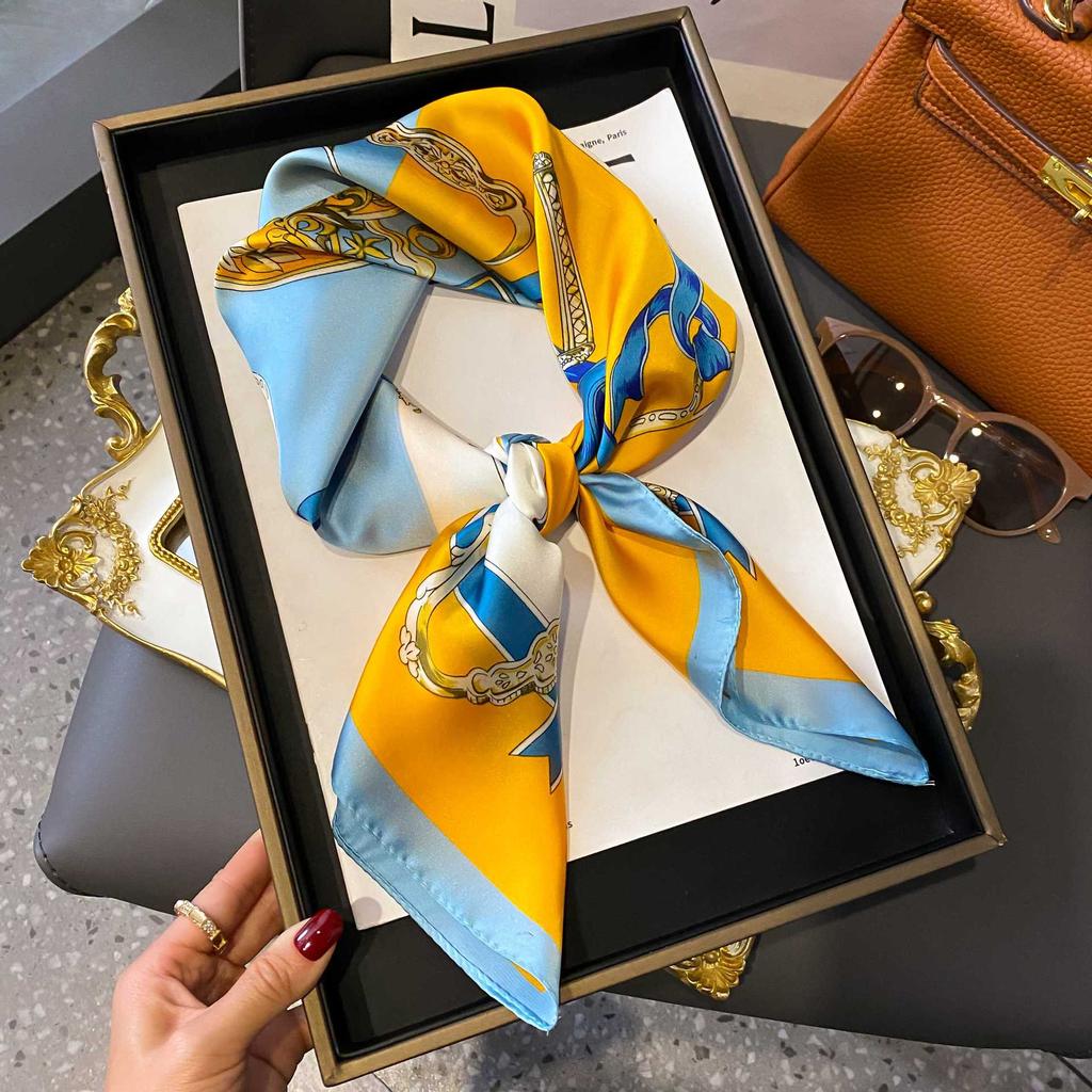 Silk scarf women's neck new scarf with coat 70 small square scarf scarf mother high-end scarf