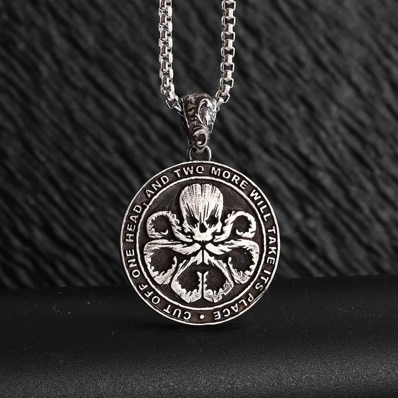 Retro Punk Sun Hugging Moon Round Pendant Necklace Suitable for Men and Women Fashion Trend Couples Commemorative Jewelry Gifts
