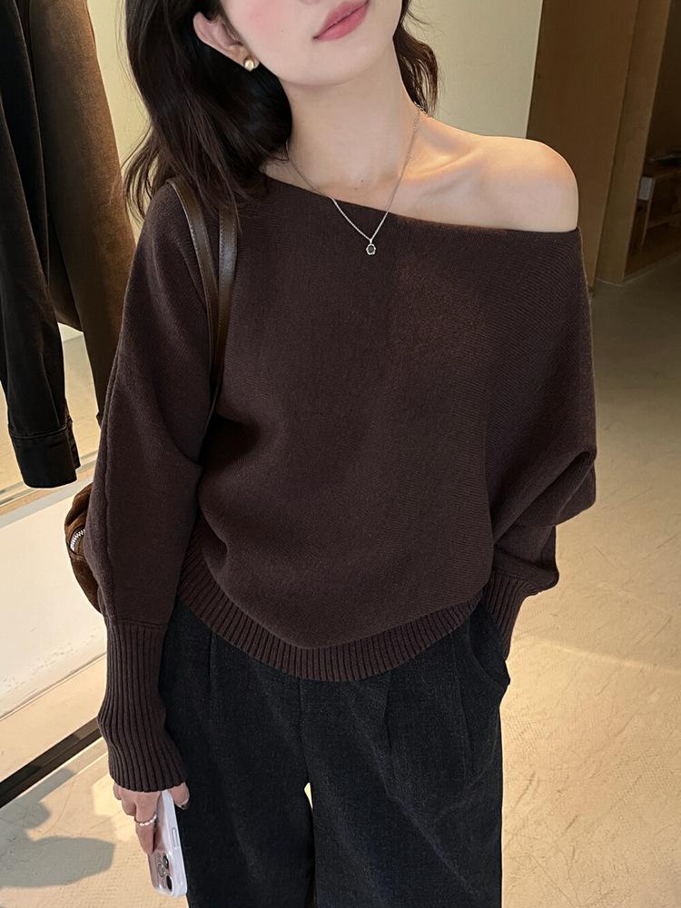 Khaki Off-Shoulder Knitted Sweater: Women's Early Autumn Versatile Style