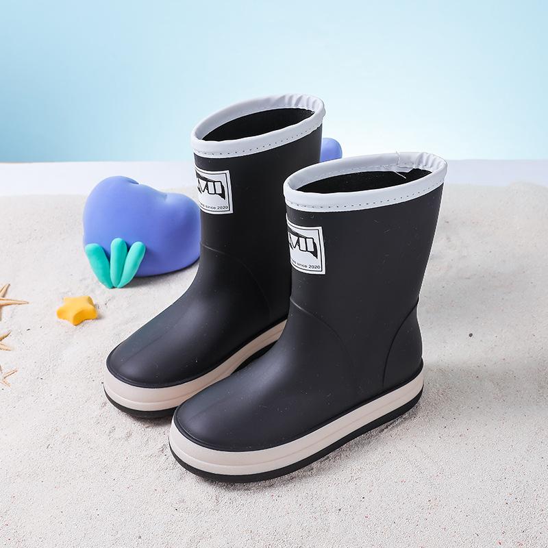 Children's rain shoes fashion boys and girls kindergarten baby waterproof shoe cover shoes medium and large children non-slip rain boots rubber shoes
