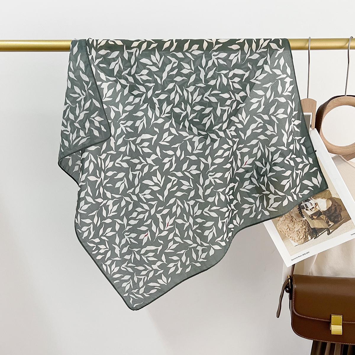 

Весенне-летний легкий и дышащий квадратный платок 65 * 65 см, универсальный, с принтом, из смесового шелка-хлопка, женский шелковый платок 65cm