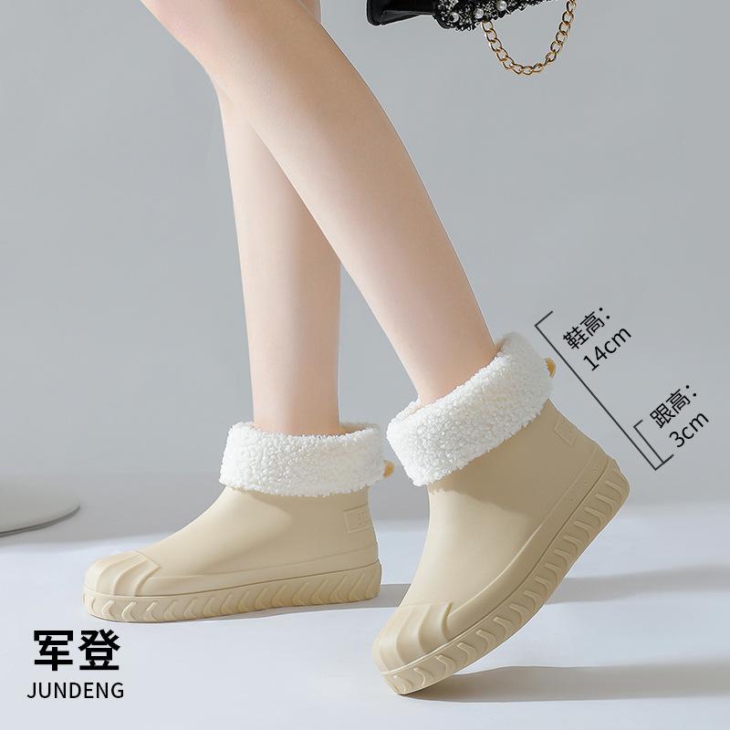 Rain Shoes Women's Fashion Outer Wear Water Shoes Waterproof and Non-slip Soft Sole Kitchen Short Rubber Shoes Rain Boots Batch