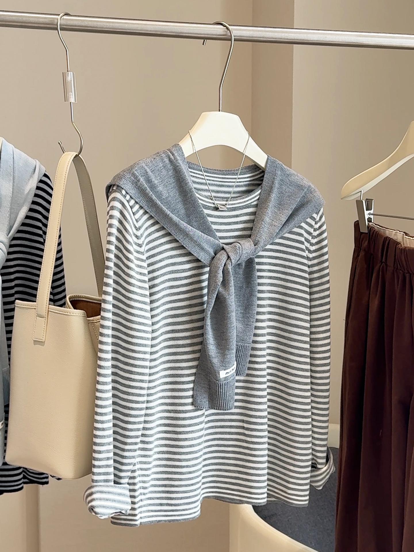 

Autumn 2025 Women s Japanese-Korean Color Block Striped Knit Cardigan Two-Piece Set One Size