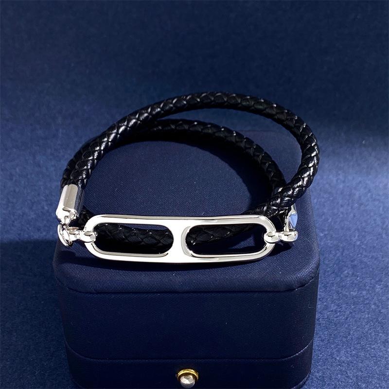 

Japanese Character Silver Black Leather Woven Double Circle Leather Hand Rope Bracelet Simple Fashion Choke Short URL