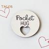 Pocket Hug Love Herz Token Dekoration mit Grußkarte Holz kleines Herz Schild Ornament Freunde Familie Geburtstag Jahrestag inspirierendes Geschenk