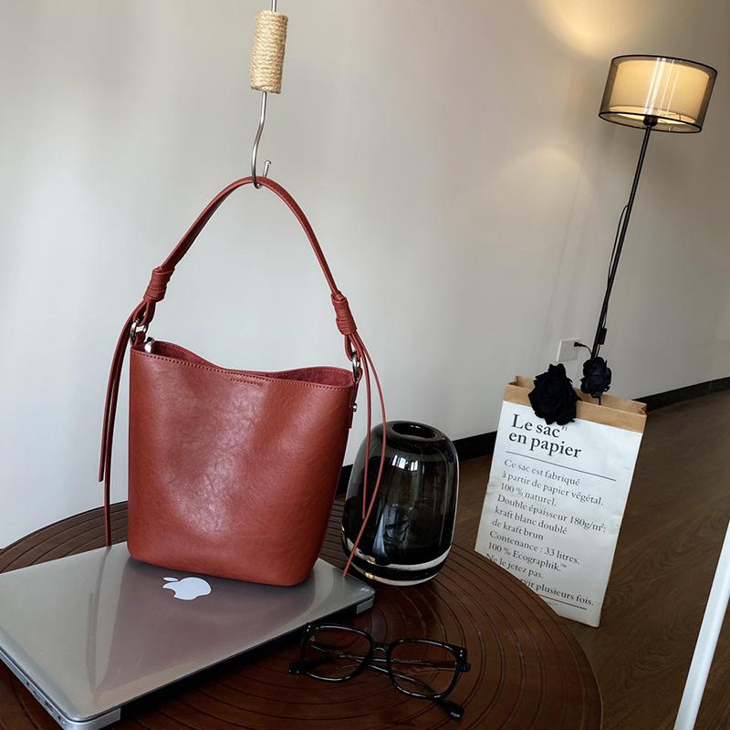 Bucket Bag, Genuine Leather, Versatile, Commuter Style, Single-shoulder Crossbody Small Bag