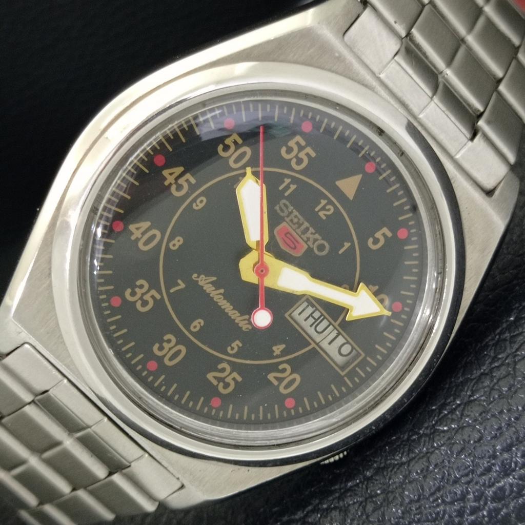 

GENUINE VINTAGE SEIKO 5 AUTOMATIC 7009A JAPAN MENS BLACK DIAL WATCH a702406-5 R124-a702406