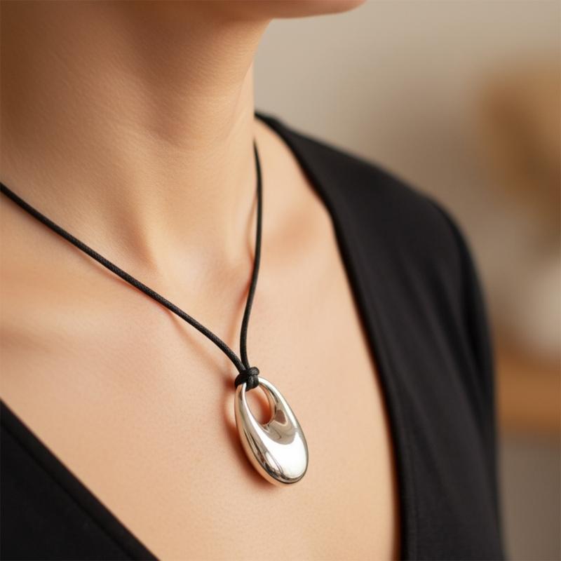 Verstellbare Lederband-Choker-Halskette mit minimalistischem Metallring-Design für Damen Modeschmuck Geschenk