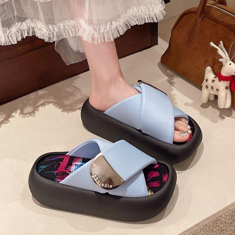 Fashion Platform thick-soled sandals for women for summer outdoor wear, high-end 2025 new styles with skirts for going out on the beach