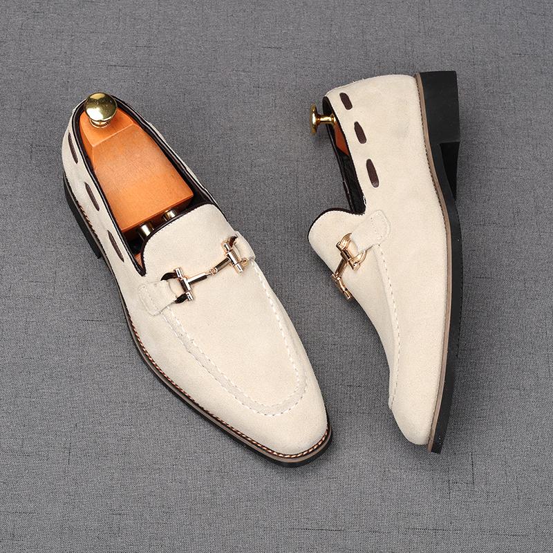 Fashion New Men's Cow Suede Leather Slip On Shoes Male Designer Metal Button Loafers Wdding Prom Homecoming Footwear Zapatos Hombre