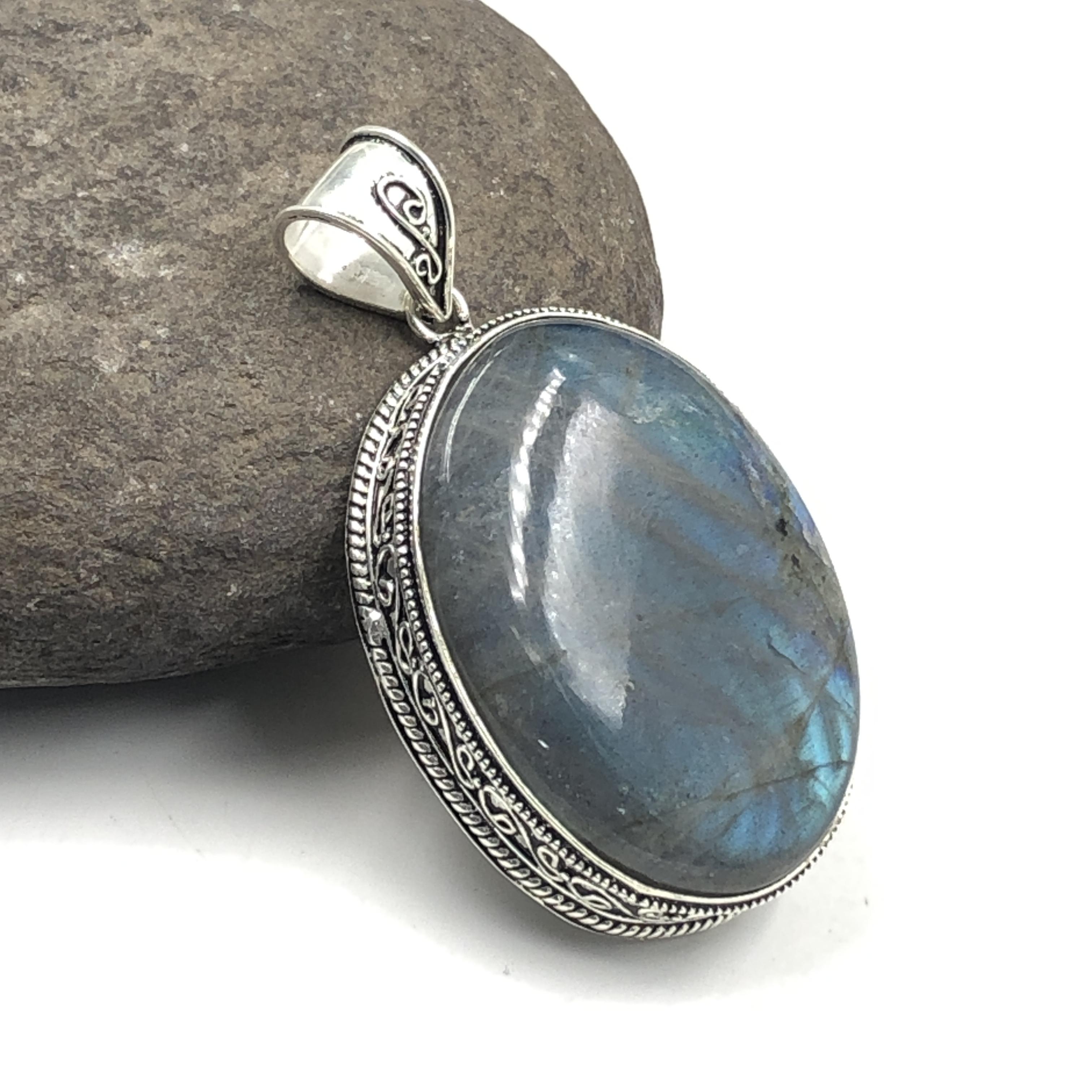 

Natural Labradorite Gemstone 925 Sterling Silver Jewelry Designer Pendant 1.45 AJP-1220