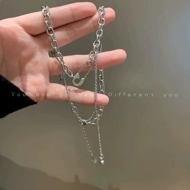 Sweet and cold wind niche design double-layer pin collarbone chain Spice girl high-end light luxury personalized hip-hop accessories