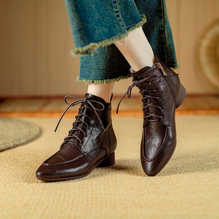 

Мода НОВЫЕ Осенне-зимние женские ботинки Остроносые Ботинки на толстом каблуке Ботинки из спилковой кожи для женщин Ботильоны на молнии Ботинки на шнуровке Современные ботинки 40