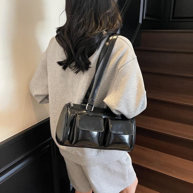 New Simple Oily Pu Multi-pocket Horizontal Women's Tote Bag Fashionable Women's Shoulder Armpit Bag