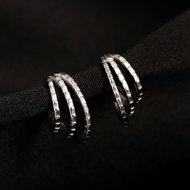 Banyan Tree S925 Silver Korean Trend Three-Layer C-Shaped Earrings - Simple, Elegant Style for Women