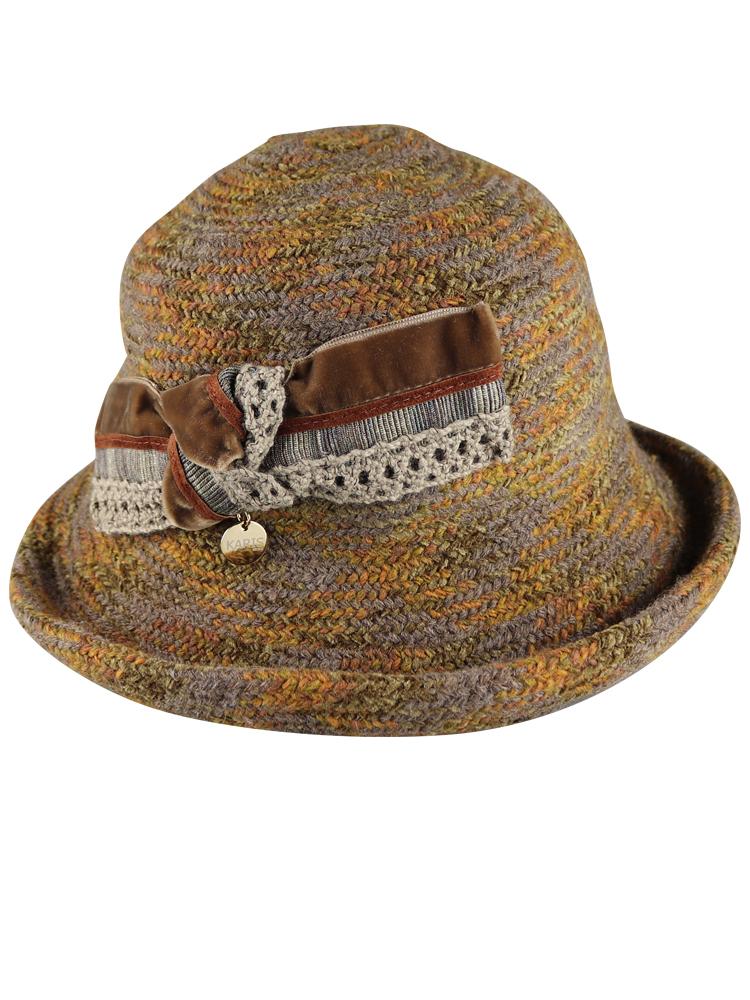 Kaliseumontapone Daisy Heritage Knit Bucket Hat