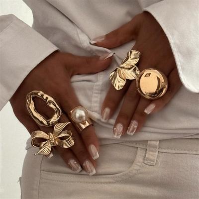 Vintage Metal Geometric Bow Open Rings for Women Fashion Gold Color Petal Irregular Smooth Adjustable Rings Zircon Party Gifts