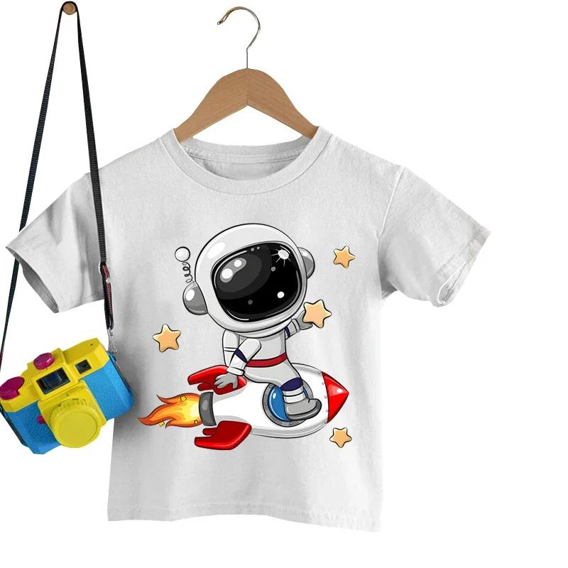 Astronaut on The Rocket Print T Shirts Kids Short Sleeve Tshirt Cartoon Astronaut Boys Girls Tshirt Summer Tee Shirt Tops 100