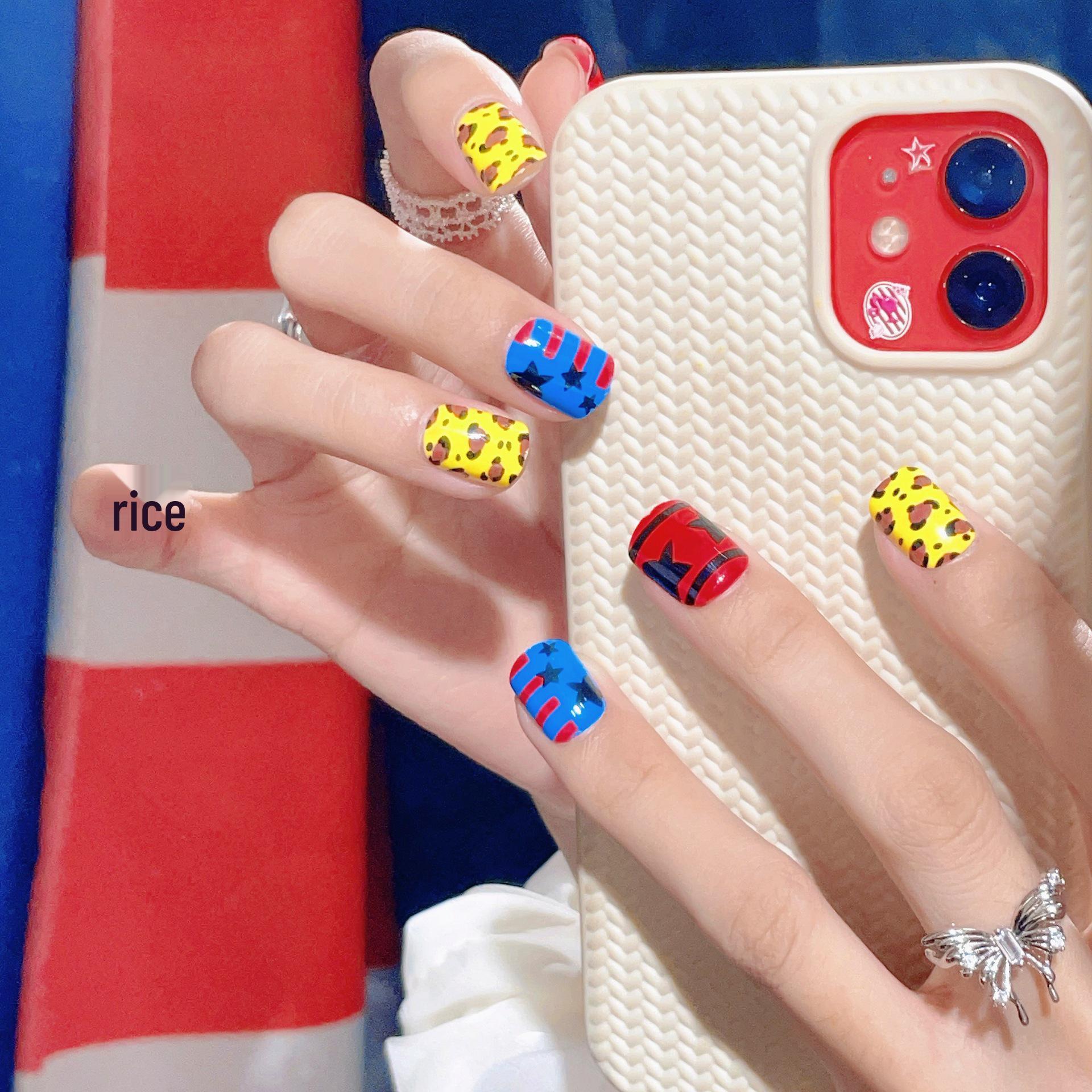 

Cartoon Cute Dopamine Mixed-Color Press-On Nails with Star & Leopard Print