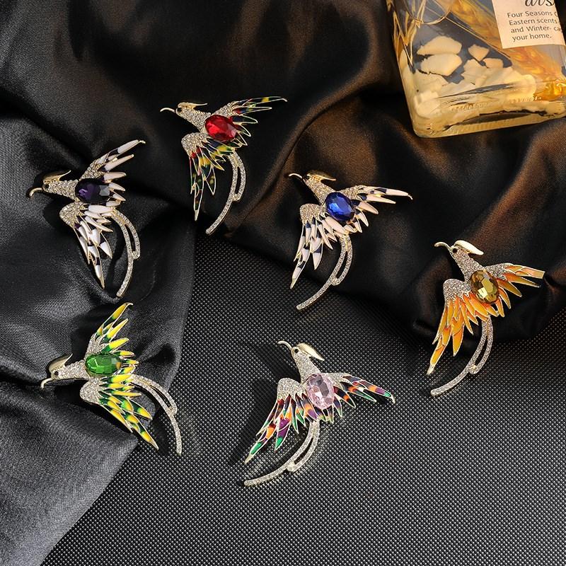 SKEDS Classic Crystal Pearl Phoenix Alloy Broocch Pin For Women Men Fashion Exquisite Rhinestone Badges Creative Animal Corsage