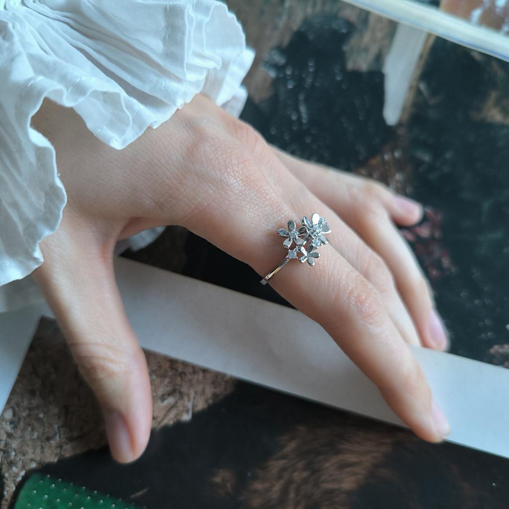 Silver Ring with Cubic Zirkonia, Product Weight 2.56 G (2208020)