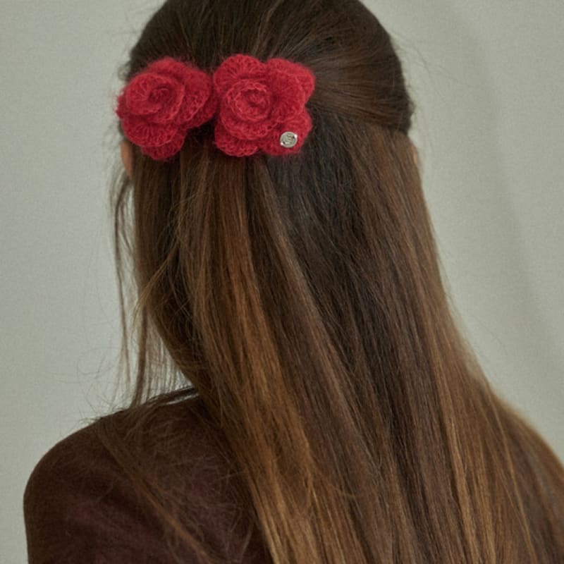 

Slowslowly Camellia Handmade Crochet Mohair Knit Mini Hairpin _ 4Colors Black