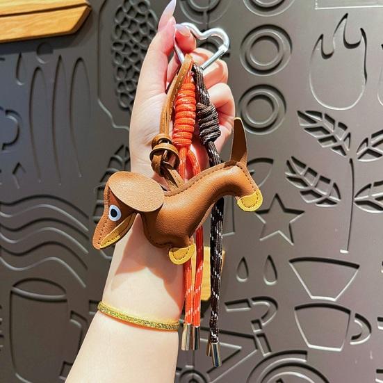 Keychain Pendant Imitation Leather Dachshund Shape Key Chain with Heart-Shaped Metal Buckle Braided Rope Bag Charm Accessory