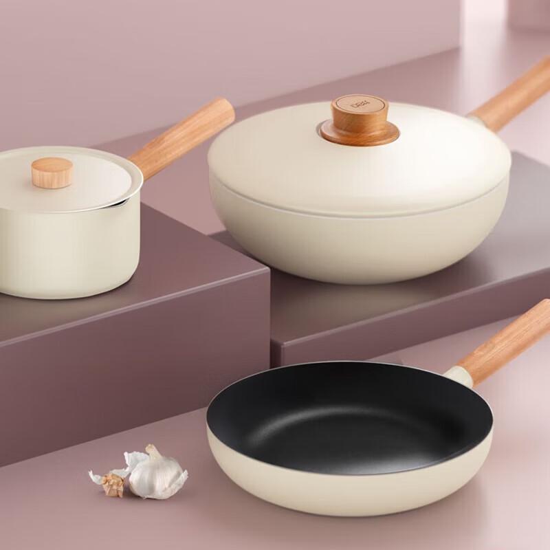 Urban Mrs. Engela 3-Piece Cookware Set