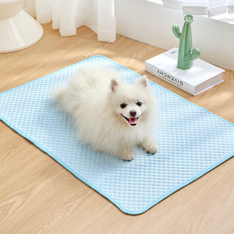 Summer Pet Ice Silk Pad Cooling Heat Dissipation Dog Pad Portable Car Household Cooling Pad Breathable Sleeping Mattress