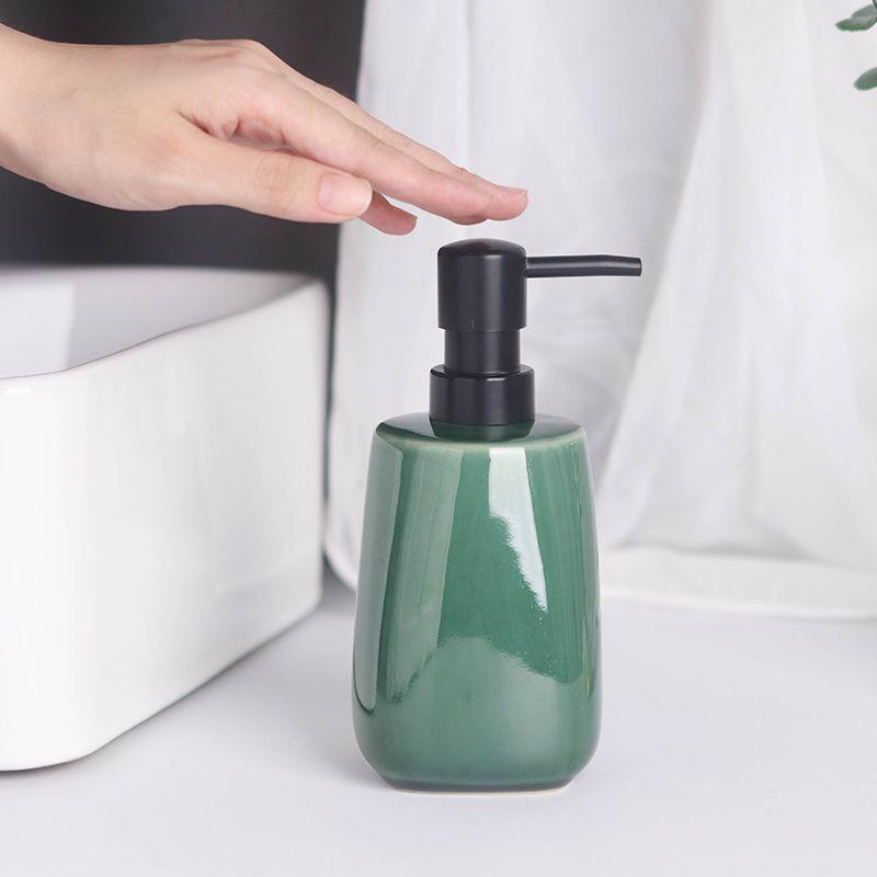 European Style Ceramic Lotion Bottle Green Mouthwash Cup Toilet Brush Hotel Shampoo Lotion Storage Bottle Bathroom Accessories