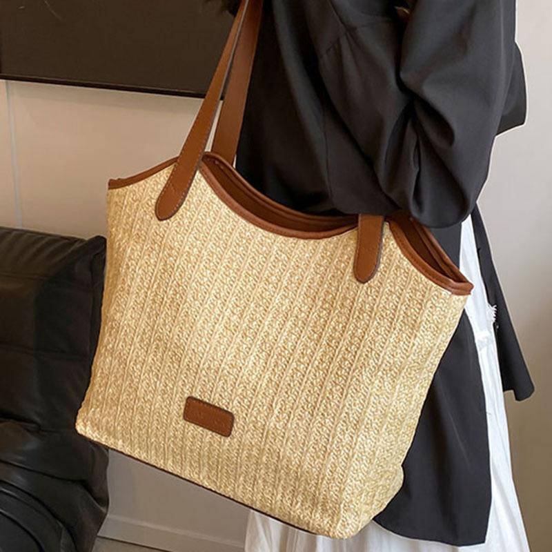 2025 New Summer Bag Large Capacity Seaside Vacation Leisure Straw Bag Niche Woven Shoulder Tote Bag