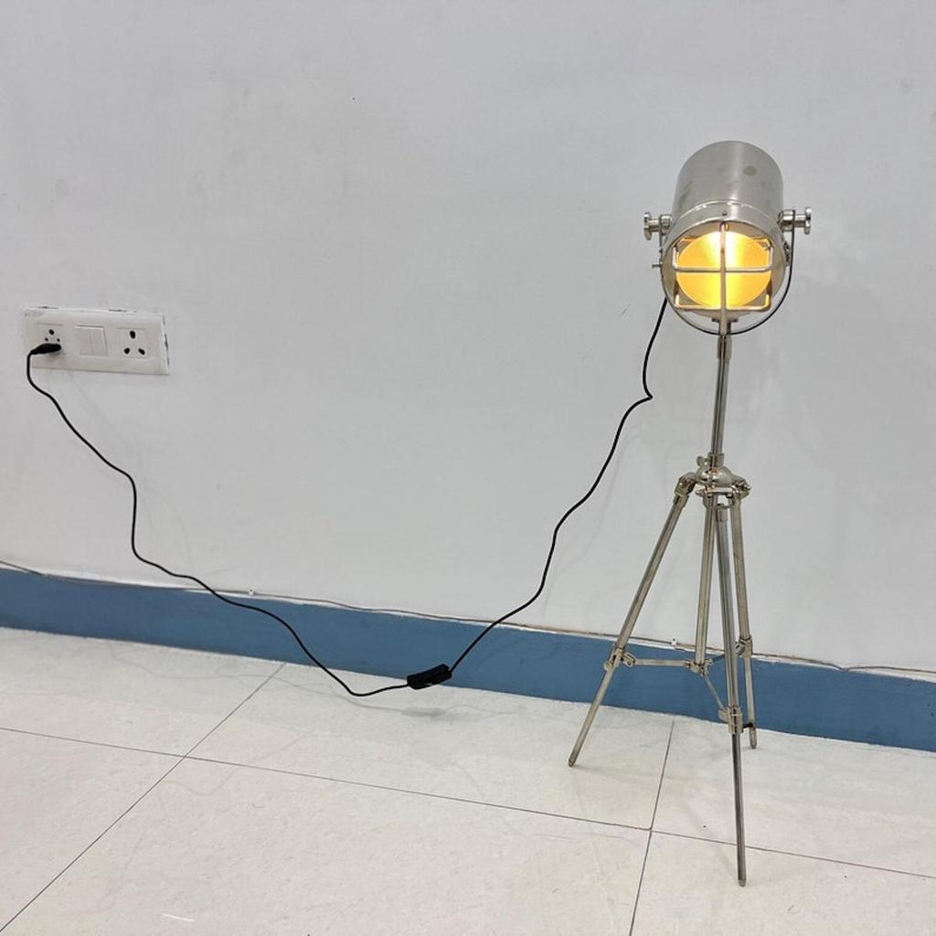 Lampa stołowa Reflektory Reflektory dekoracyjne chromowane wykończenie Stojak na stół Reflektory trójnóg Wystrój domu