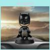 Encantador brinquedo do Batman que balança a cabeça, ideal para decoração de carros e presentes infantis.