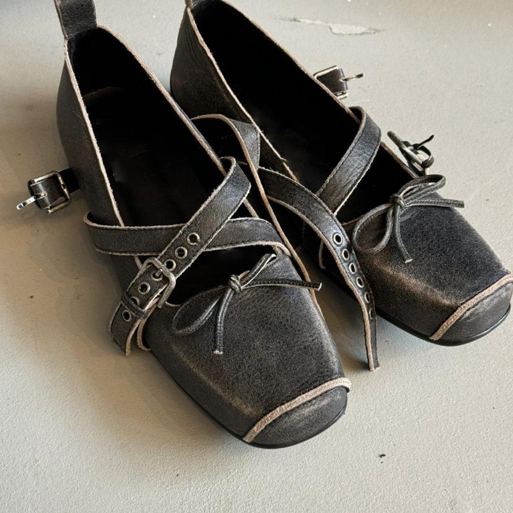 Sheepskin version~ Korean version of square head pig nose Mary Jane women's shoes French shallow mouth bow cross buckle thick heel single shoes