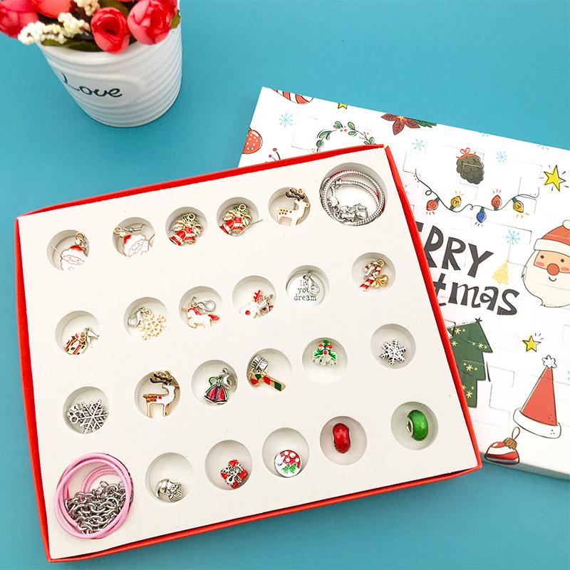 Gold Christmas Countdown Calendar: DIY Jewelry Set Gift
